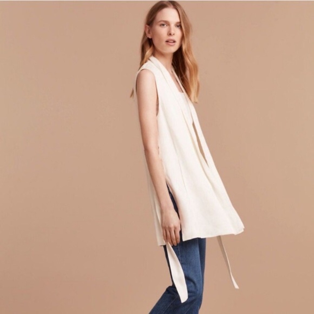 Aritzia Cream Sleeveless Draped Vest